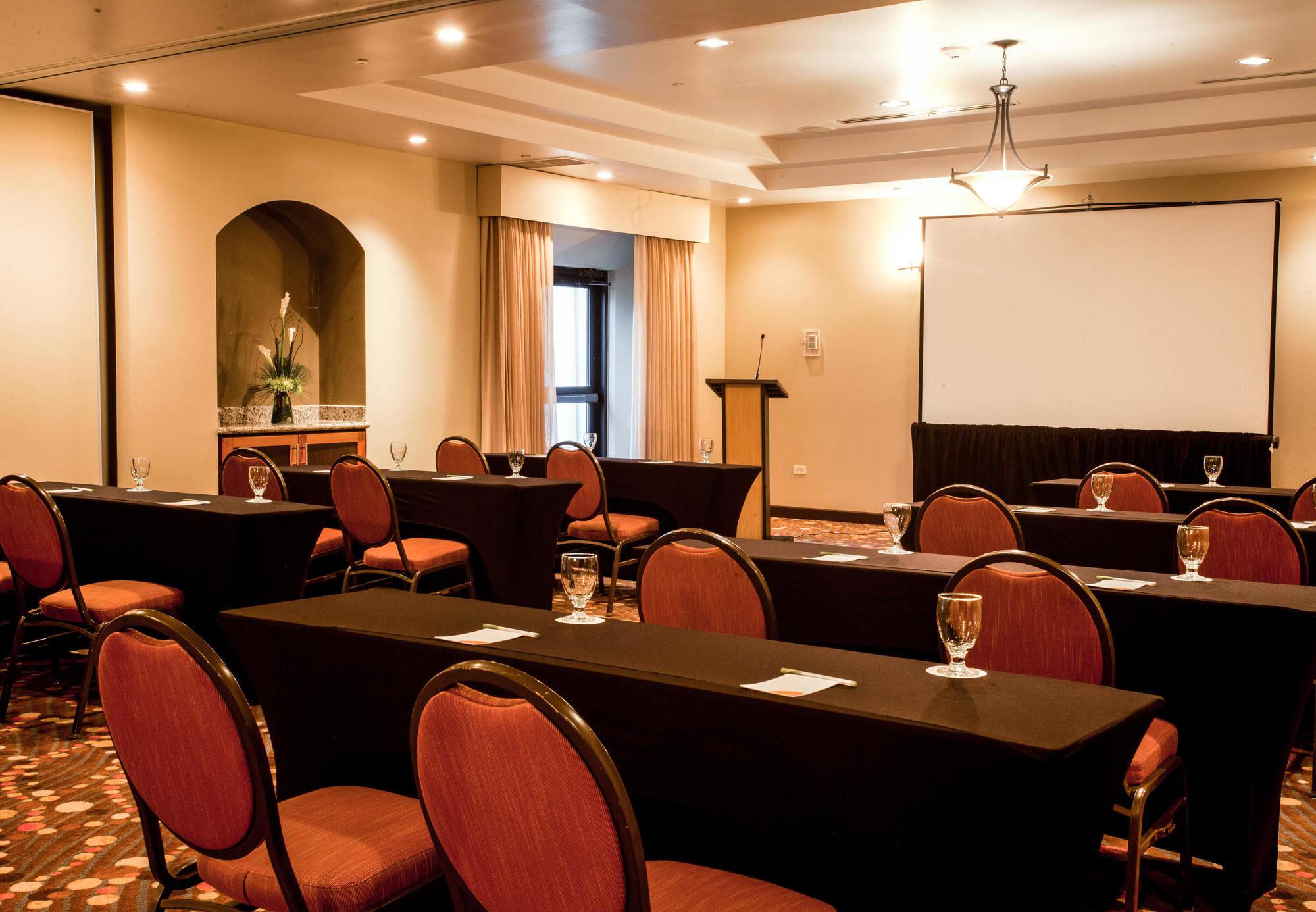 Courtyard By Marriott Port Of Spain Exteriör bild
