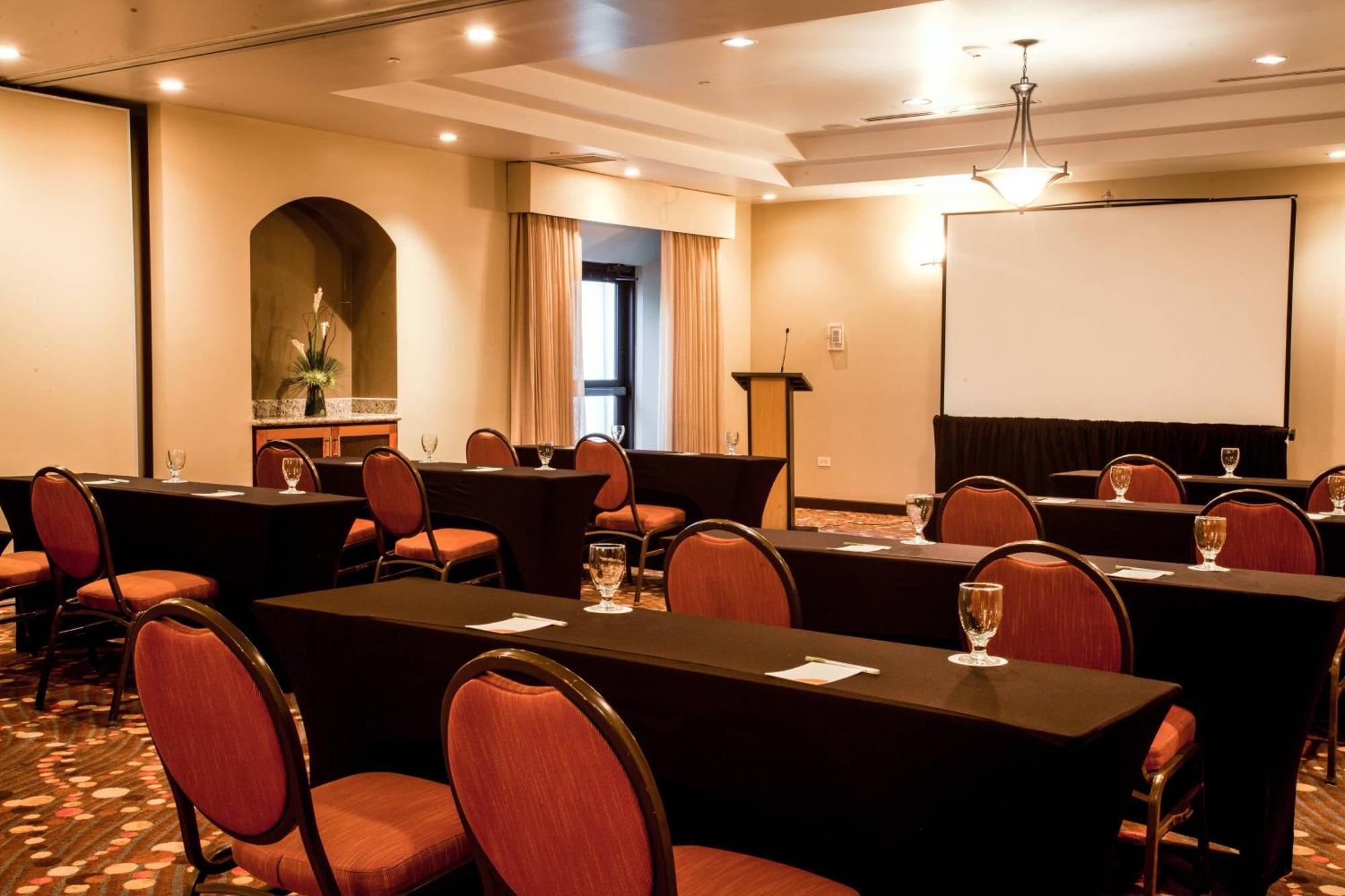 Courtyard By Marriott Port Of Spain Exteriör bild