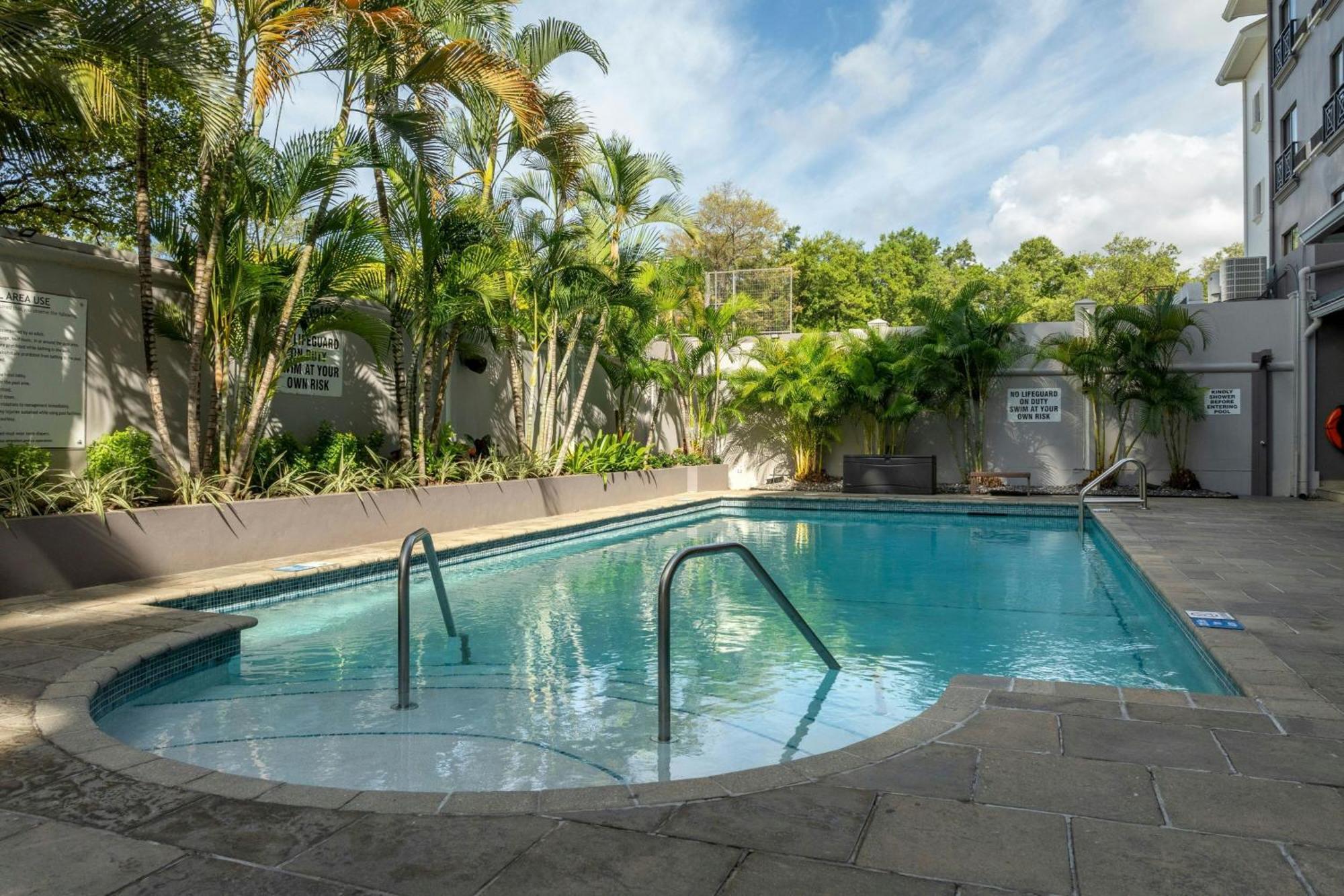 Courtyard By Marriott Port Of Spain Exteriör bild