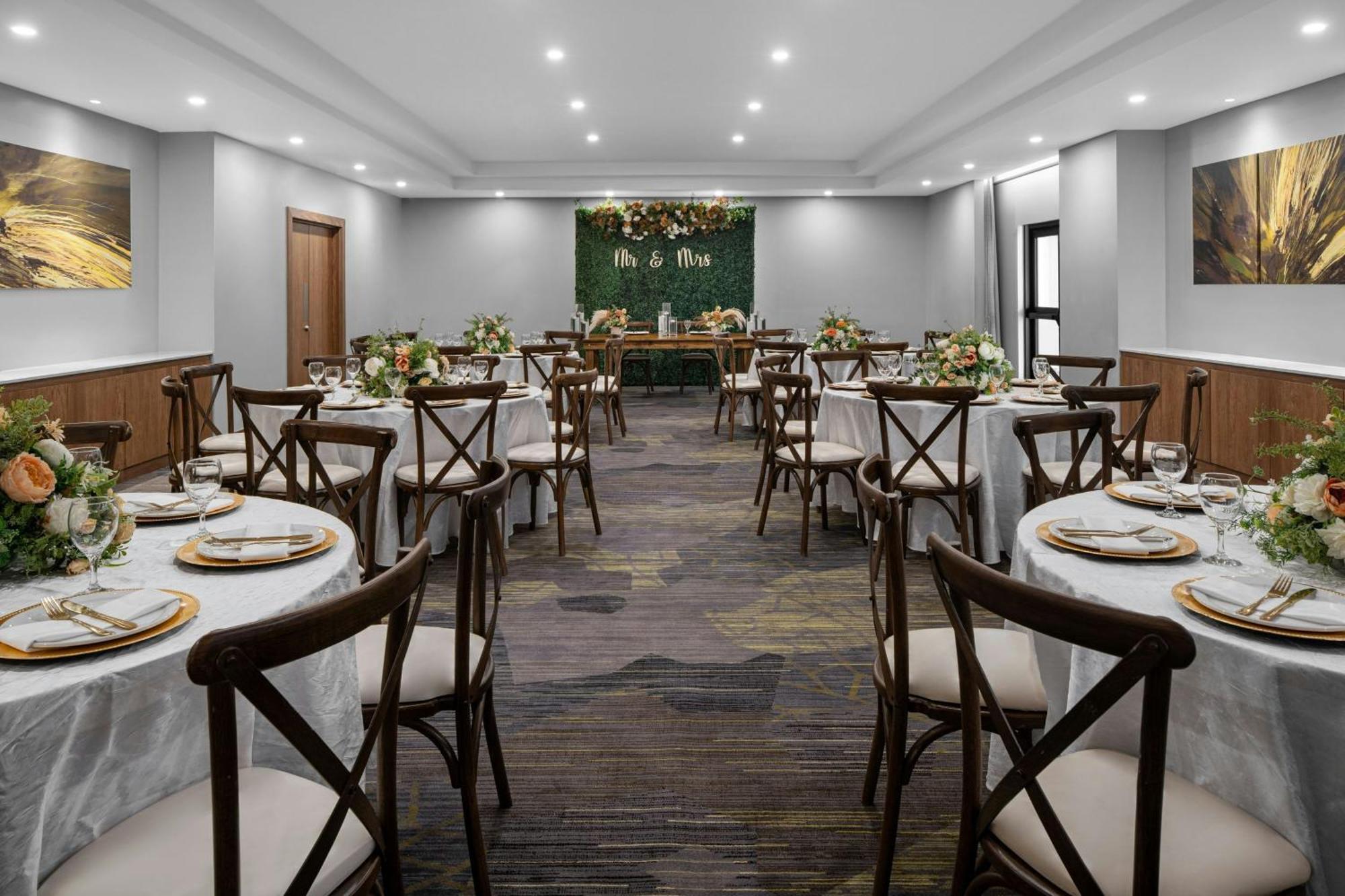 Courtyard By Marriott Port Of Spain Exteriör bild